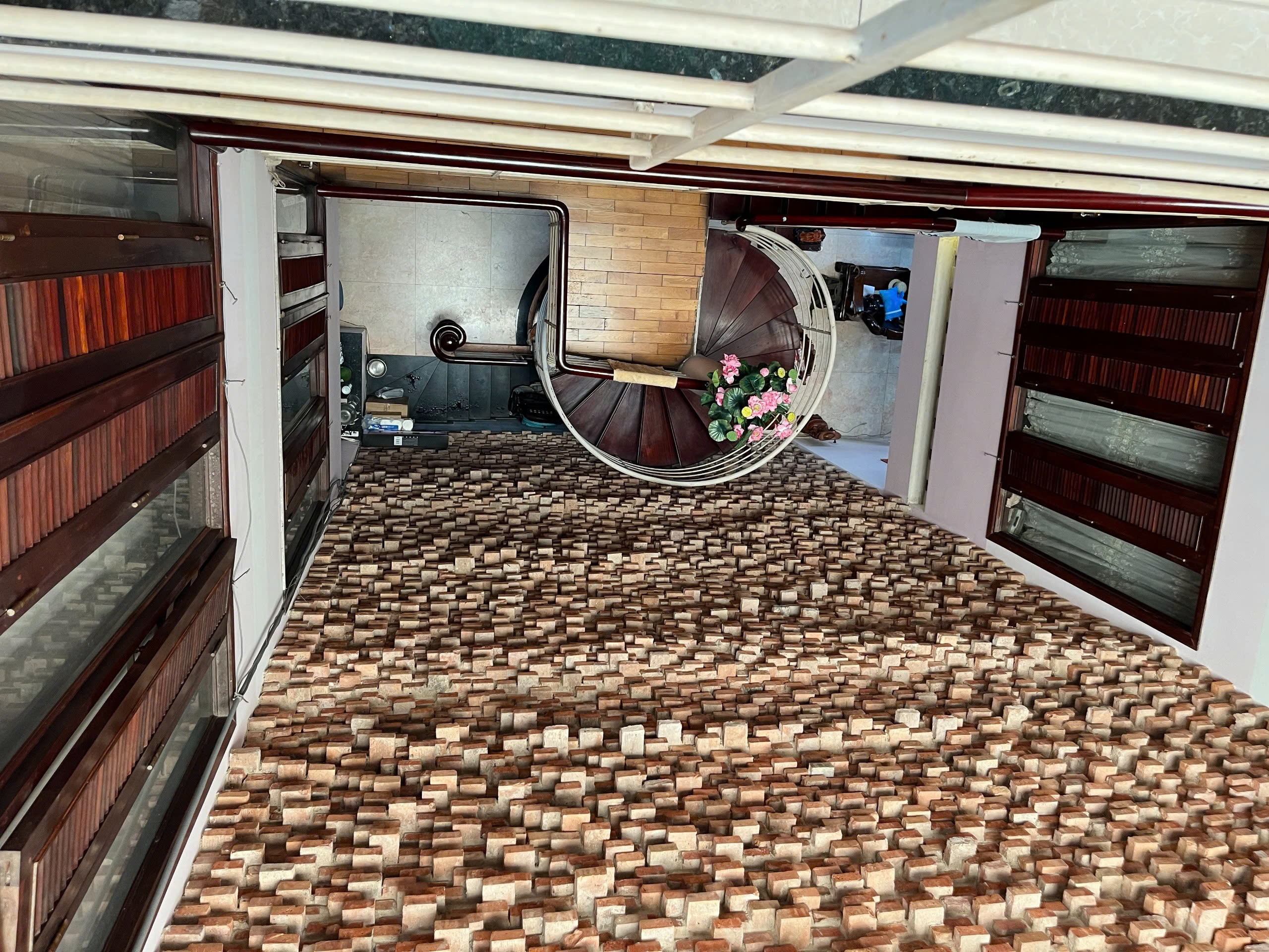 hiện trạng công trình trước khi lắp đặt thang máy Cibes